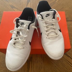Nike infinity G size 11